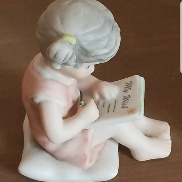 Pretty As A Picture Wishing That The Days Ahead Are Filled Enesco Figure 487260 - Picture 5 of 11